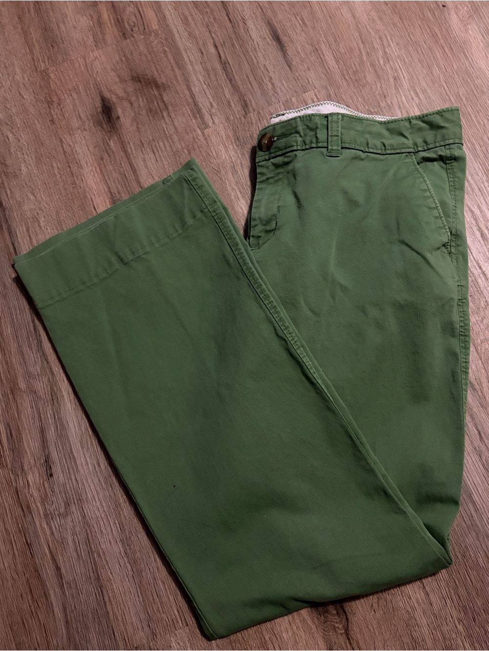 Old Navy Green Chino Pants - Size 8